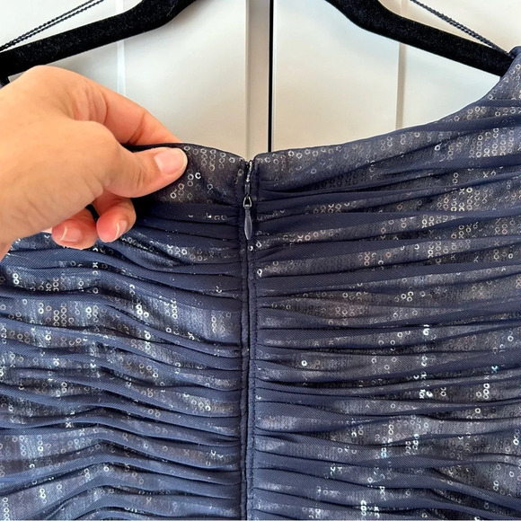 Adrianna Papell Evening Women's Dress Size 8P Navy Mesh Short Sleeve Party Event - Picture 6 of 11